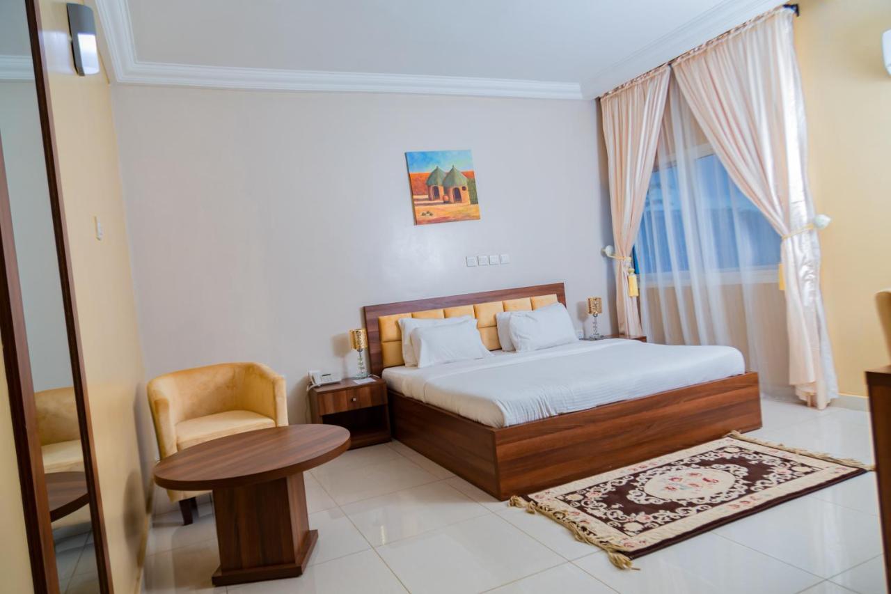 Guest Pride Hotel Kano 外观 照片
