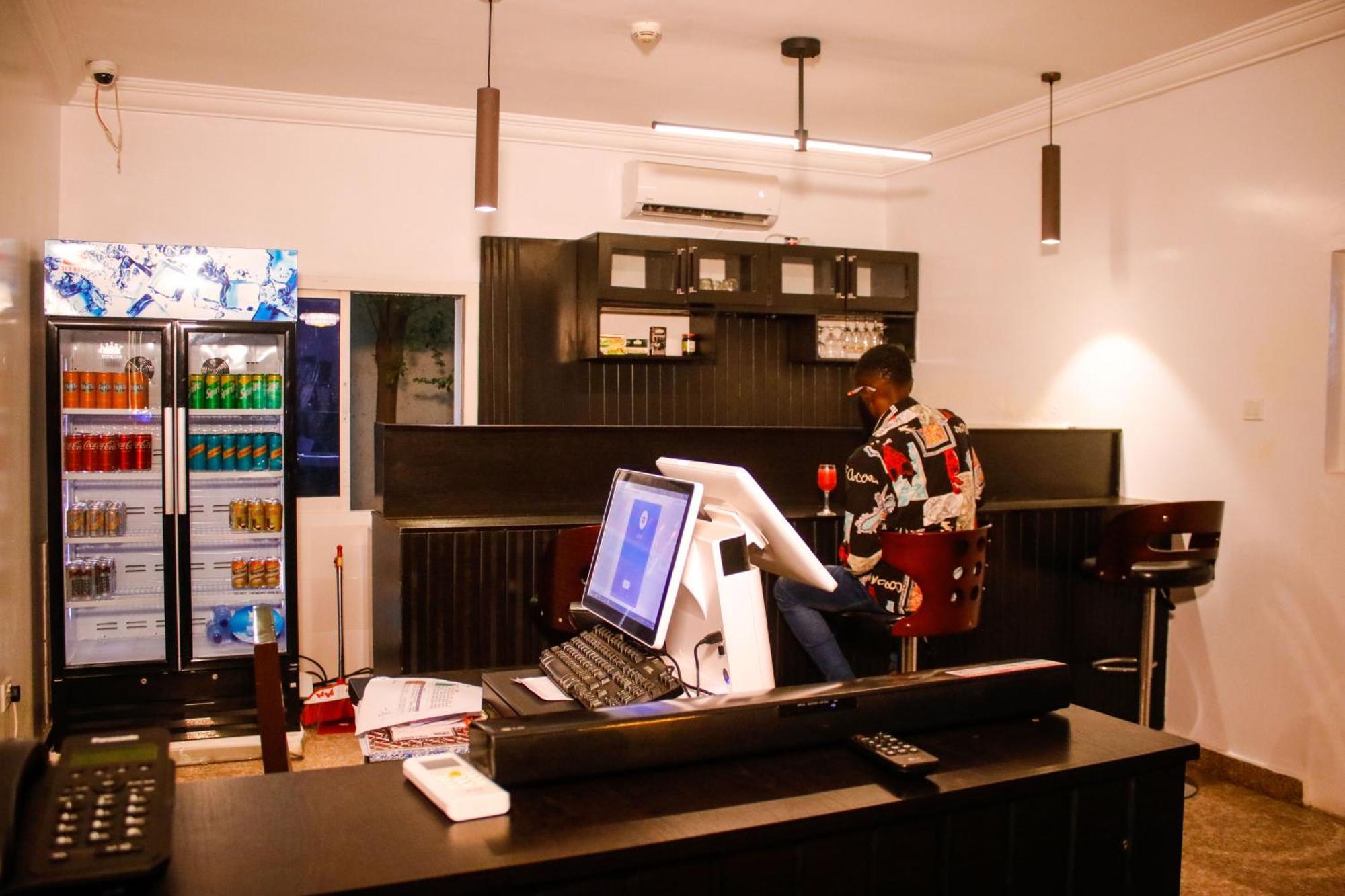 Guest Pride Hotel Kano 外观 照片